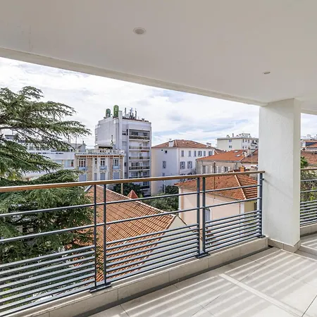 Lerins Avec Terrasse, Standing Et Moderne شقة *