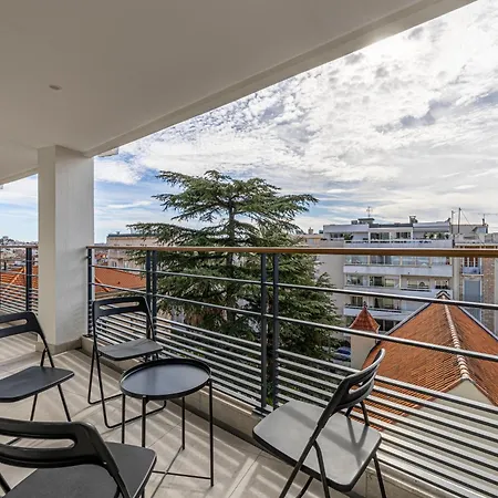 Lerins Avec Terrasse, Standing Et Moderne Appartement Cannes